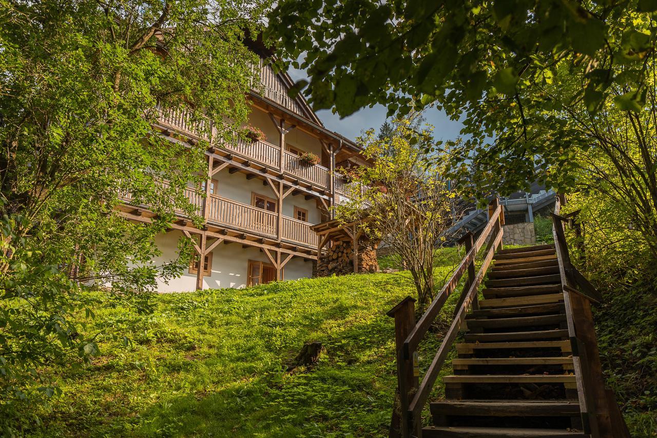 Hotel Valasske Chalupy Kycerka Velké Karlovice Exterior foto
